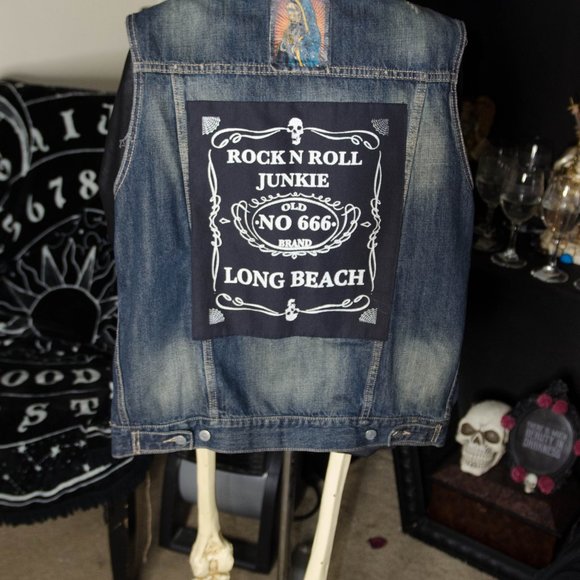 Levi Style vest with vinyl black sleeves - Picture 3 of 4